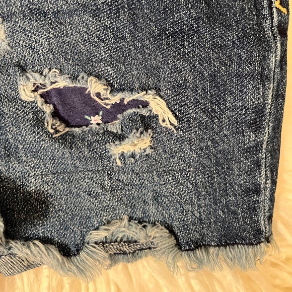 NWOT Cat & Jack "Cut off shorts in Stretchy Denim" - Picture 6 of 6